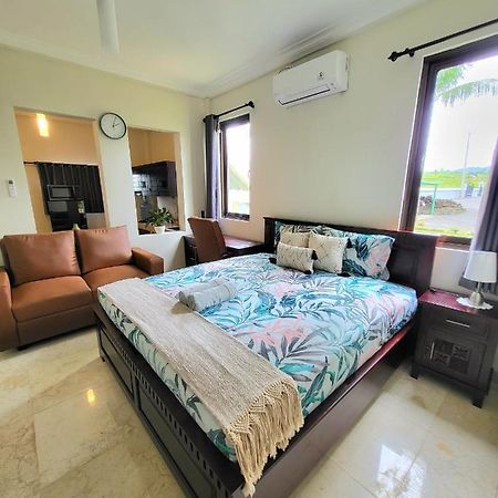 Medewi Manor Aparthotel Airsatang Buitenkant foto