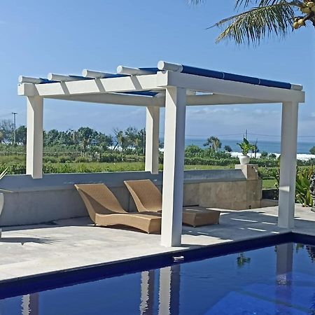 Medewi Manor Aparthotel Airsatang Buitenkant foto
