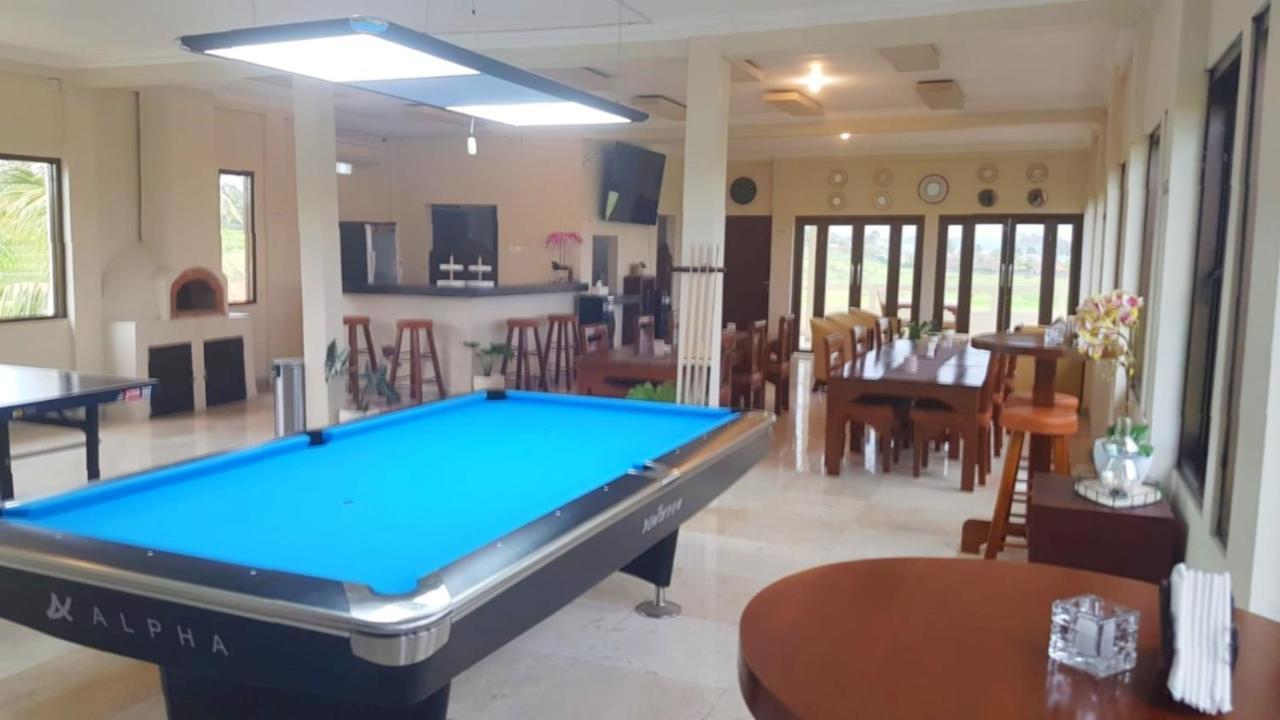Medewi Manor Aparthotel Airsatang Buitenkant foto