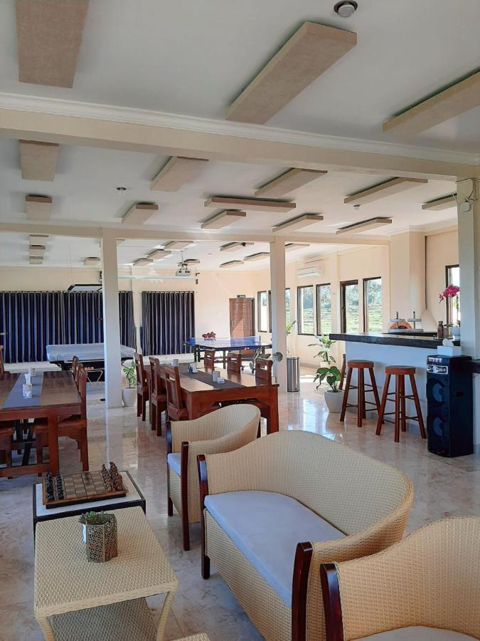 Medewi Manor Aparthotel Airsatang Buitenkant foto