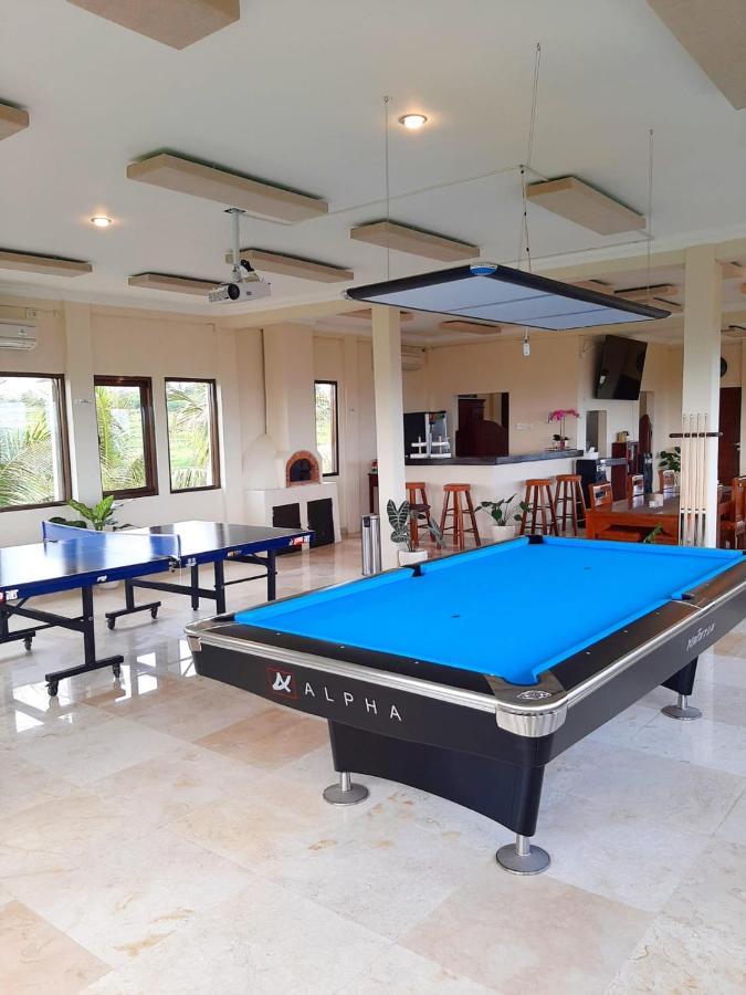 Medewi Manor Aparthotel Airsatang Buitenkant foto