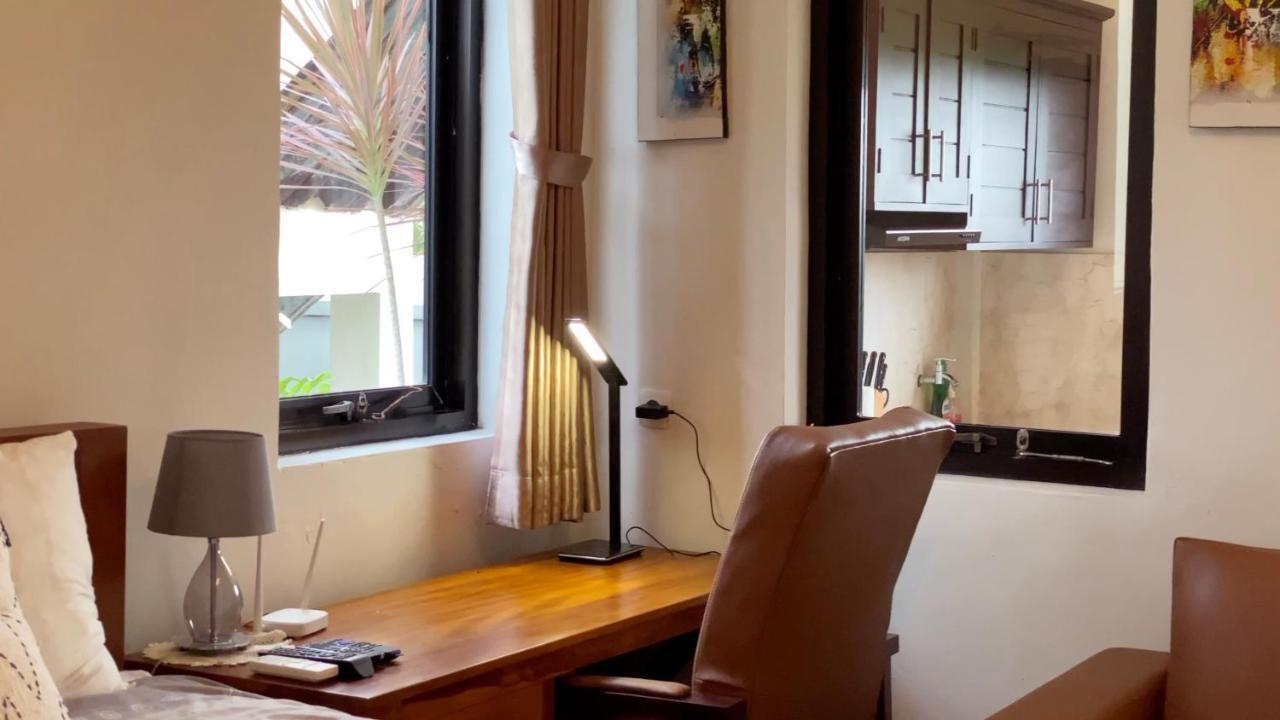 Medewi Manor Aparthotel Airsatang Buitenkant foto